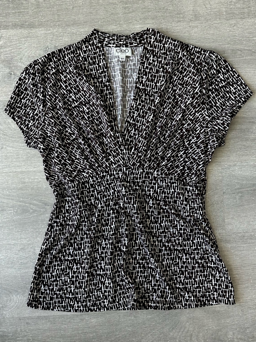cleo deep brown & White Patterned V-Neck Short Sleeve Top